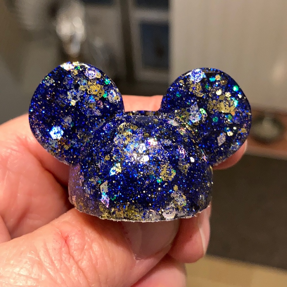 Blue and gold M Mouse Straw Topper